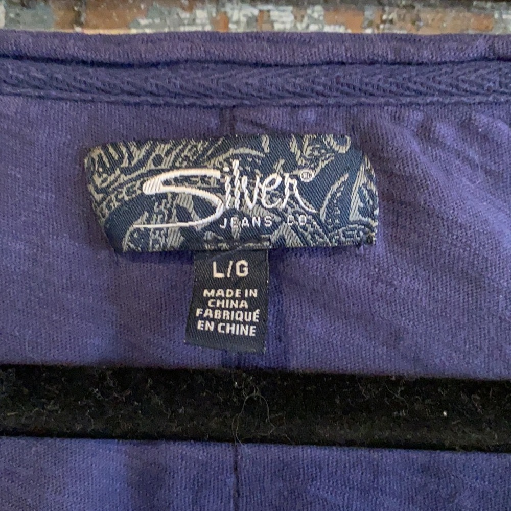 Silver jeans size large shirt - Picture 2 of 3
